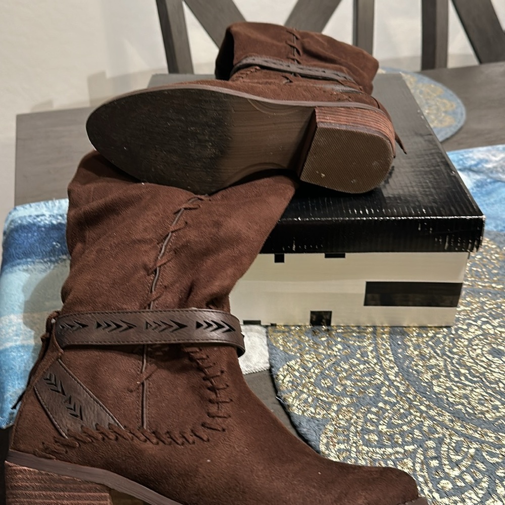 Not rated high boot - Picture 2 of 2